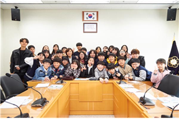 용인시의회 청소년 지방자치아카데미, 능원초·초당초 참여