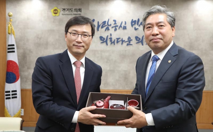 송한준의장,박종택 수원가정법원장 접견관련