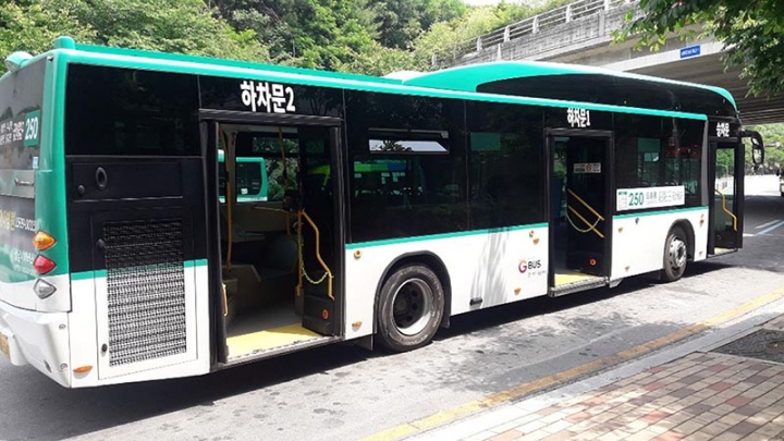 성남시 ‘출입문 3개’ 달린 저상버스 근로자 집중지역 운행
