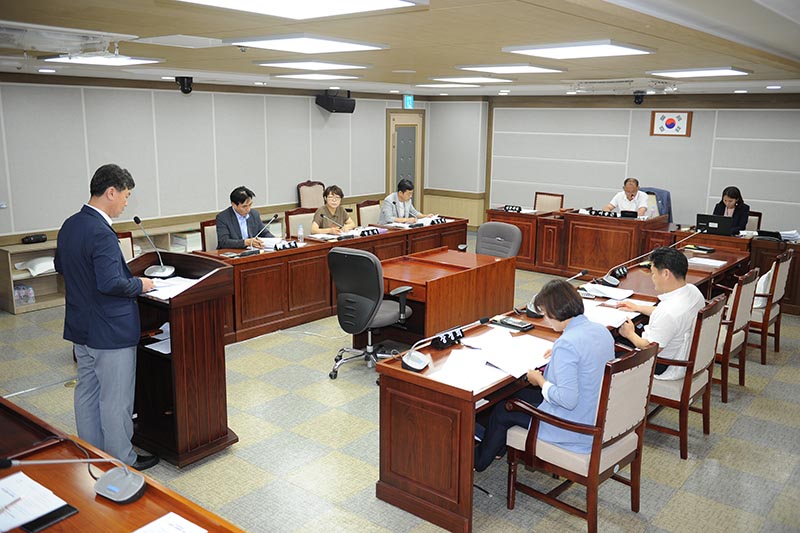 수원시의회 기획경제위, 회기 앞두고 조례안 사전설명회 개최