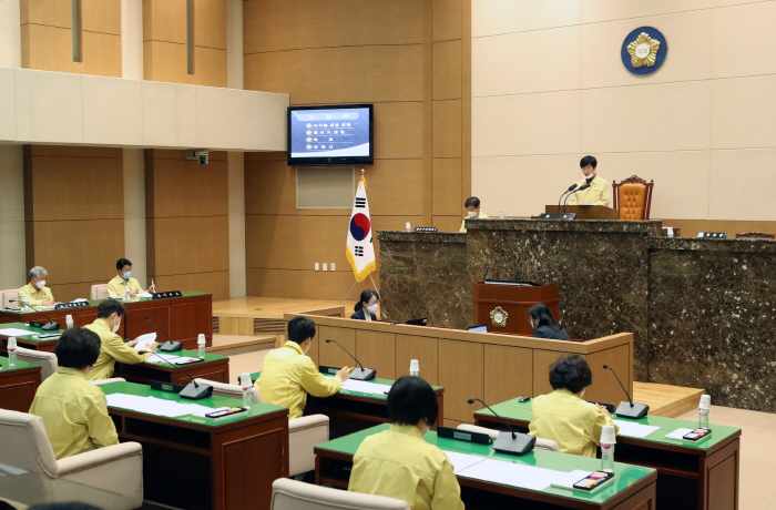 이천시의회(의장 홍헌표)는 18일 제211회 임시회를 통해 ‘이천시 재난