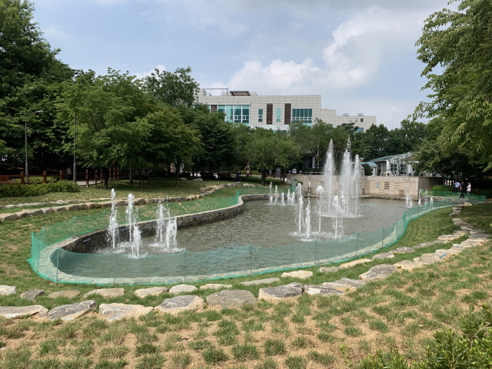 신정문화공원 연못분수 갖춘 주민 쉼터로 새 단장