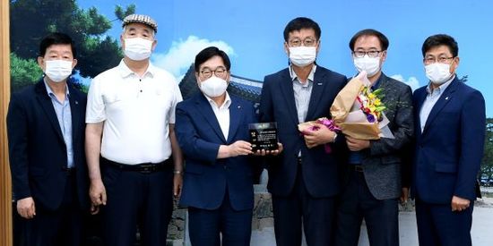 광주시, 이웃돕기 후원 ‘한국남동발전 분당발전본부’에 감사패 수여