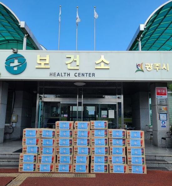 광주시 경안동 단체장, ‘조용한 기부’ 의료진과 공무원 위해 100만원 상당 물품 전달