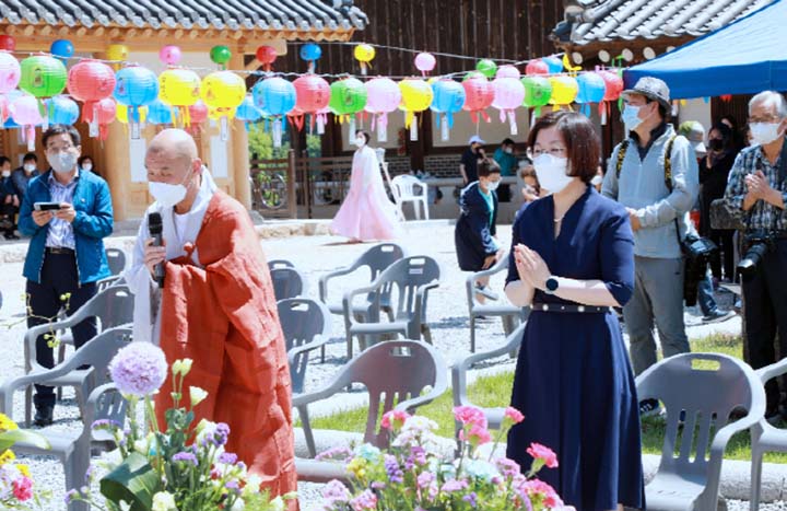 김보라 안성시장, ‘부처님 오신 날’ 봉축법요식 참석
