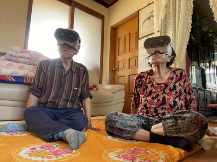 안성종합사회복지관, 어르신 부부를 위한 ‘VR 온택트 관광’ 진행