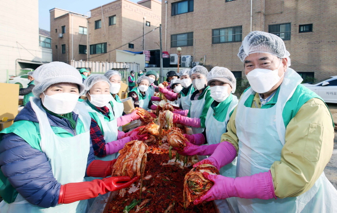 용인시 어려운 이웃 위한 ‘사랑의 김장나눔 행사’ 열려