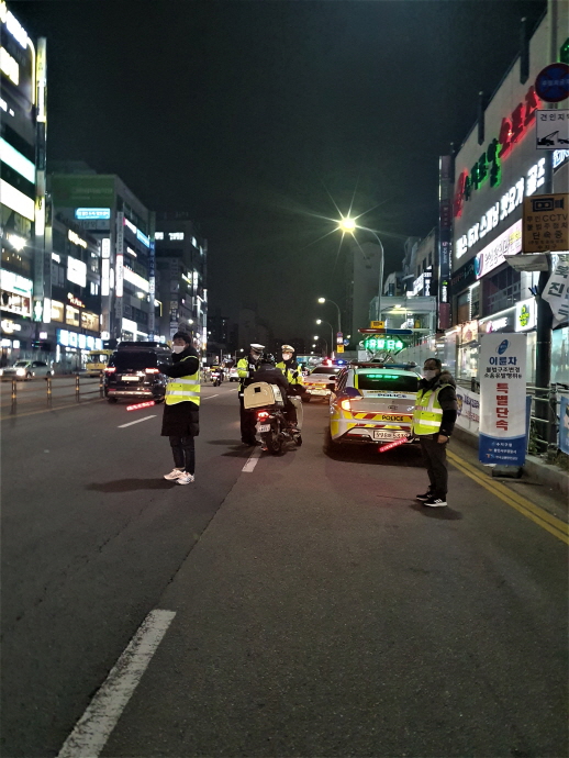 수지구, 용인서부경찰서와 합동으로 배달 이륜차 단속