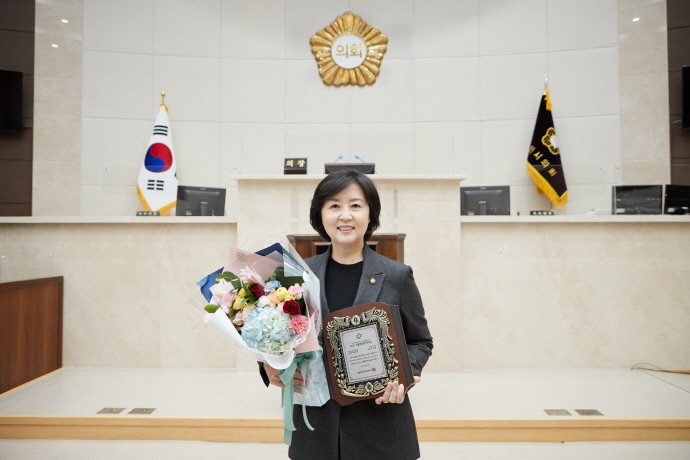 용인시의회 이은경 의원, 2021 서울평화문화대상 지방자치의정 부문 대상 수상