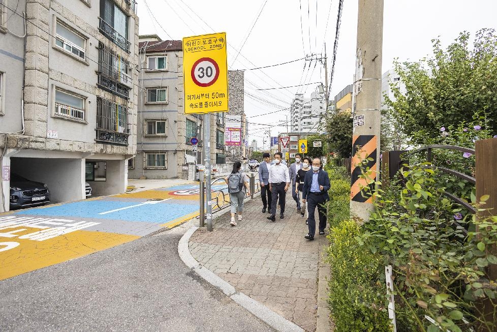 인천 계양구, 화전초등학교 부근 반사경 설치 ‘안전 사각지대 해소’