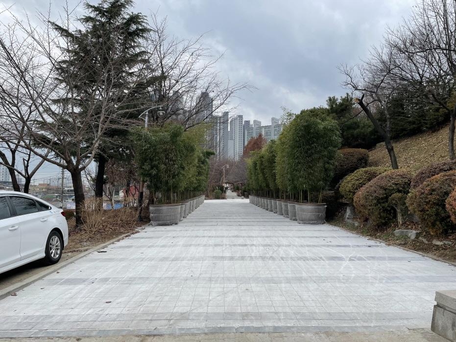인천 동구, 송현근린공원 내 산책로 정비 완료