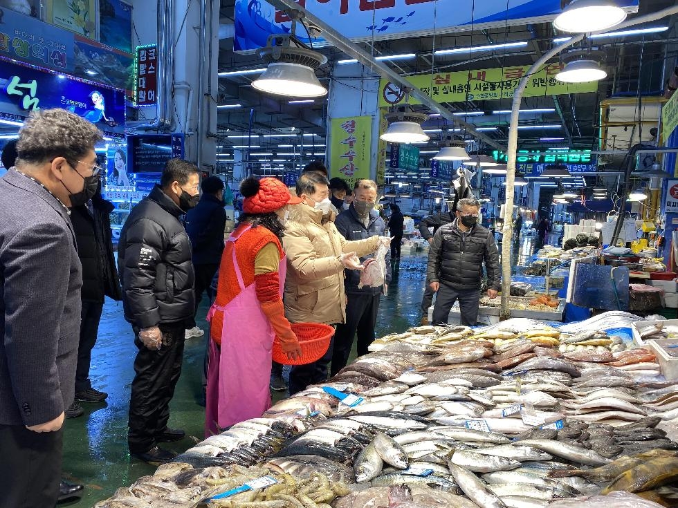 백경현 구리시장, 설맞이 ‘온누리 상품권 환급’ 행사 참여