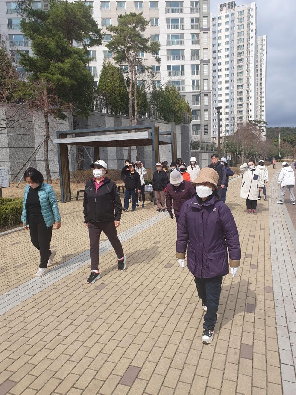 시흥시 “올바른 걷기자세로 오늘도 건강하게”  중부건강생활지원센터, 한걸음 두걸음 걷기교실