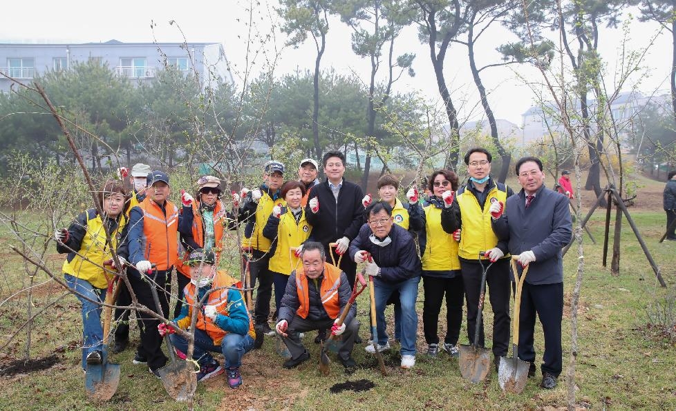 ‘녹색 도시’ 뿌리심은 인천 중구, 제78회 식목일 기념 행사 성료