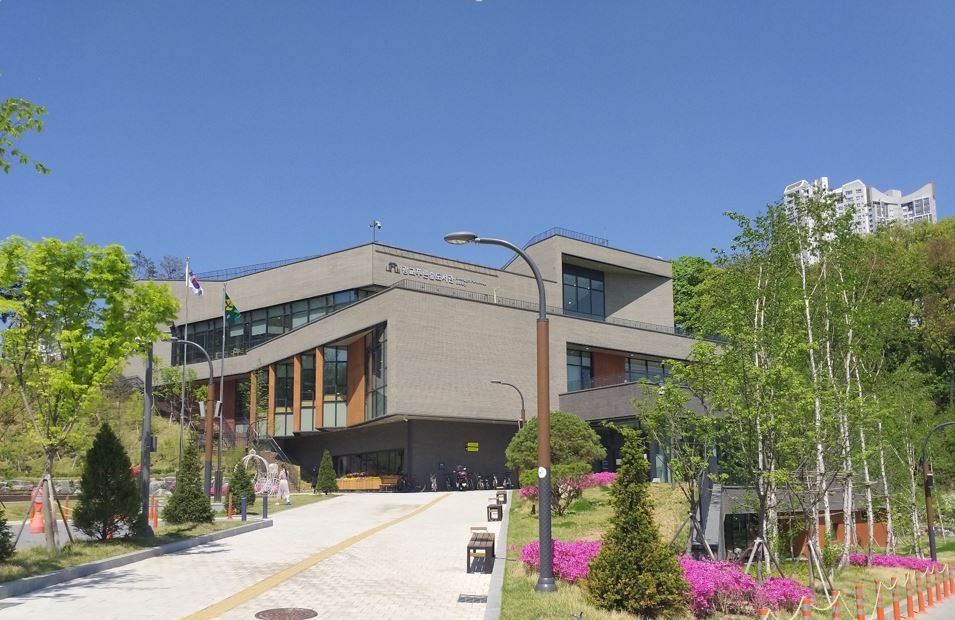 수원 광교푸른숲도서관, ‘2023년 도서관과 함께 책읽기’ 공모사업 선정