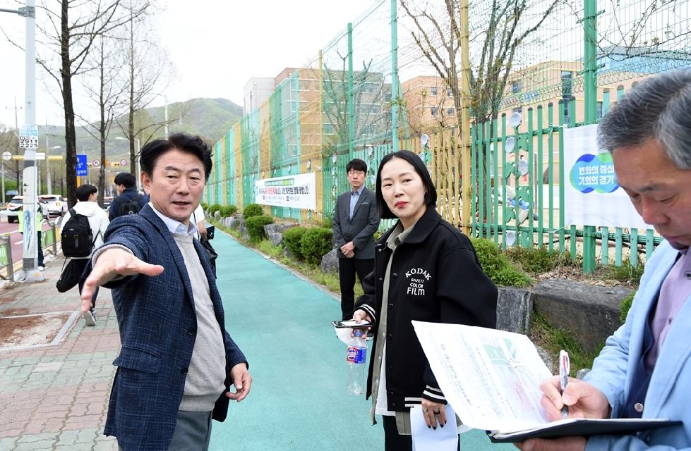 김동근 의정부시장, 버들개초등학교 주변 어린이보호구역 현장 점검