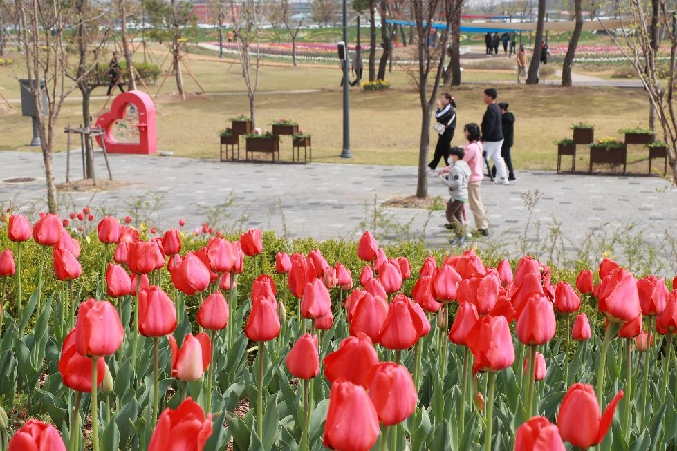 꽃으로 여는 평택의 봄 “2023 평택꽃나들이” 개막