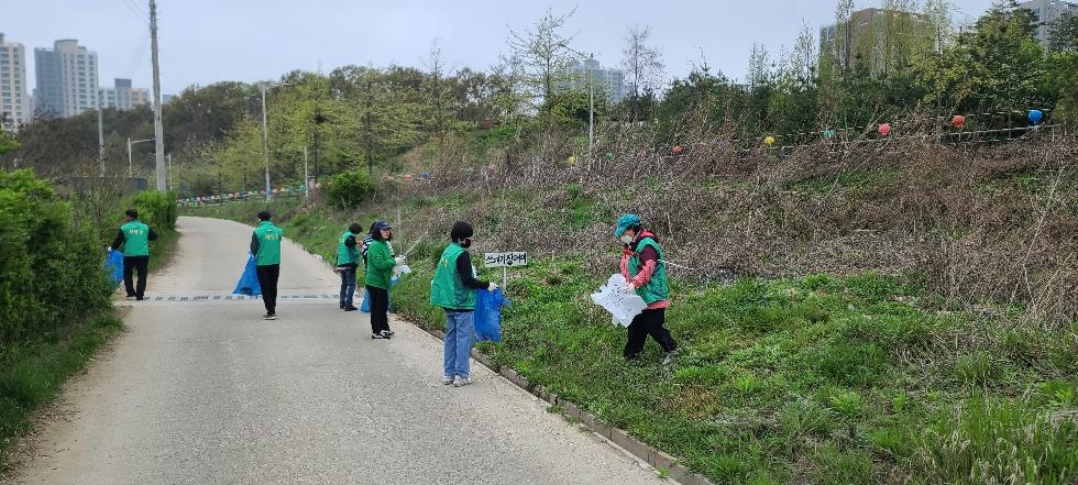 김포시 마산동 새마을부녀회·지도자회 ‘환경정화 활동’