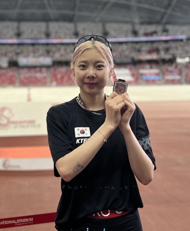 파주시청 육상팀 싱가포르 국제대회 은메달 수상