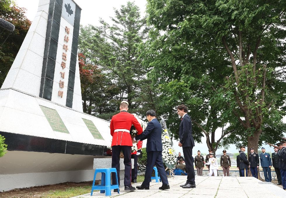 경기도,김동연  트뤼도 캐나다 총리와 함께 6.25가평전투 참전 캐나다軍 추모