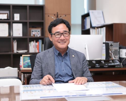 이천시의회 박명서 의원  “시민을 최우선하는 지방자치 의정 실현에 최선 