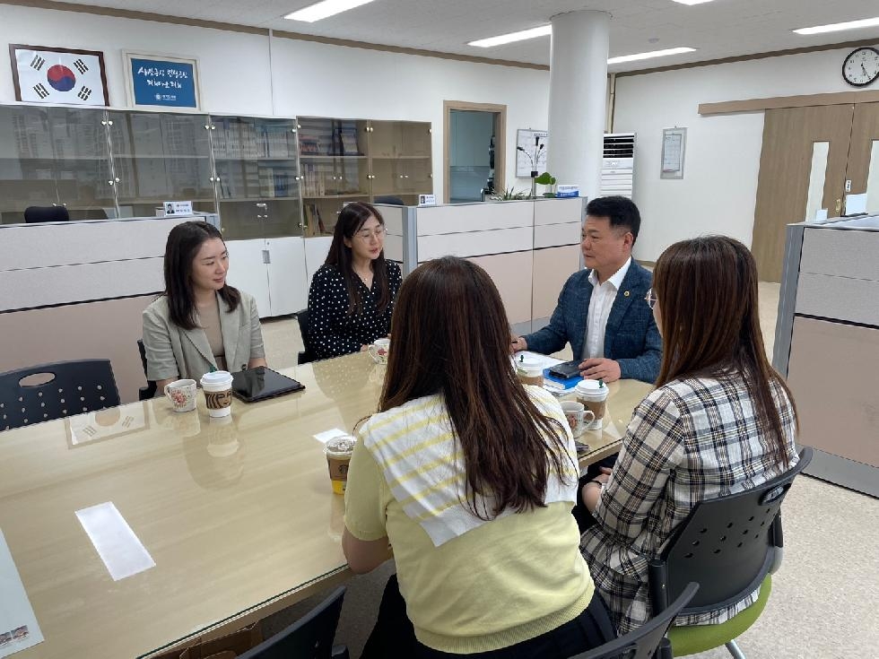 경기도의회 이인규 의원, 동두천 신흥중학교 교육 연구회 활동 논의