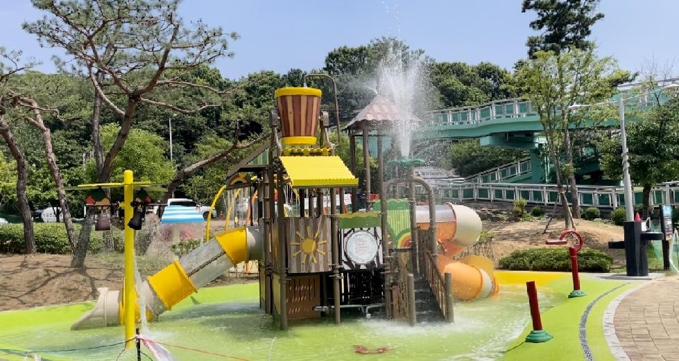 시흥시 능곡중앙공원 물놀이장, 지역주민 기대 속에 15일 개장