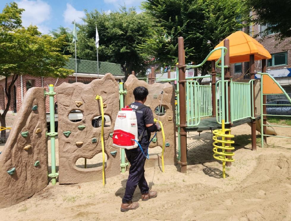 시흥시 대야·신천권, 도시공원 내 어린이놀이시설 22곳 소독 진행
