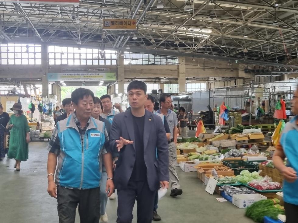 경기도의회 유영일 의원, 안양농수산물도매시장 시설환경 개선 논의