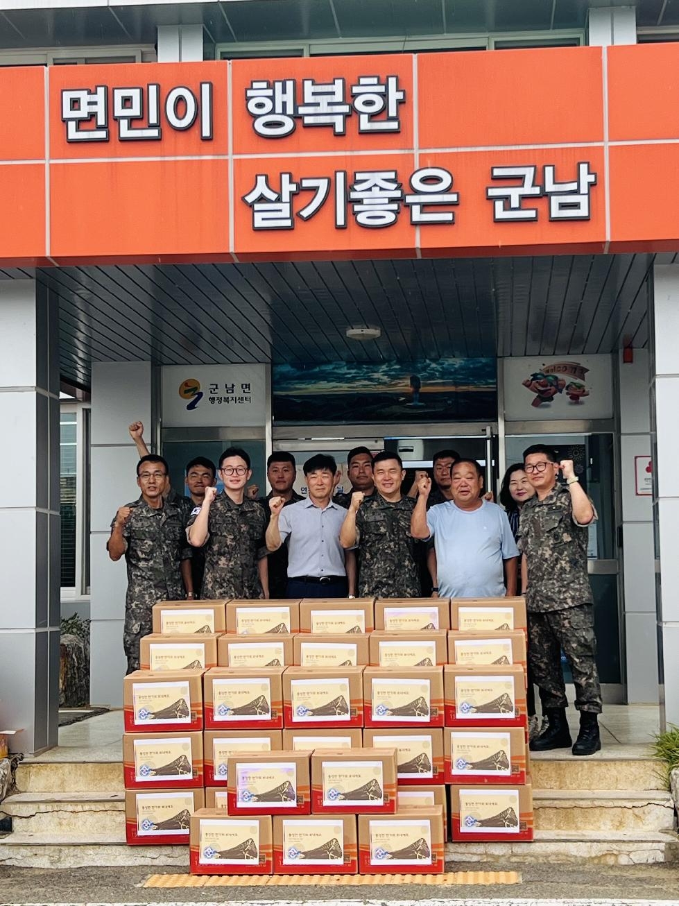 연천군 28사단 전차대대 간부일동  태풍가족봉사단, 추석선물 꾸러미 기부