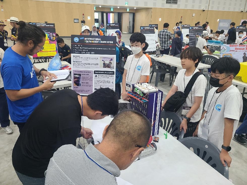 인천 중구 청소년들, 국제청소년로봇경진대회서 ‘금상’ 영예