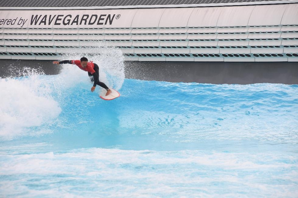 서핑 매력 즐긴 ‘제2회 시흥시장배 국제서핑대회’ 인기