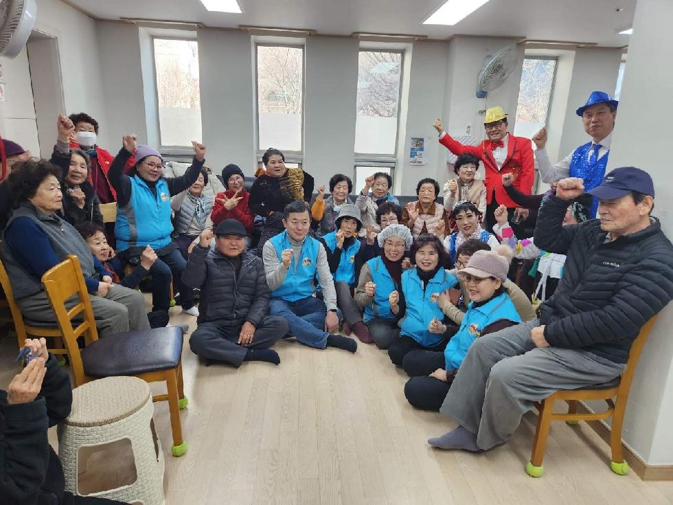 오산시푸른봉사회, 경로당 떡국나눔 봉사활동