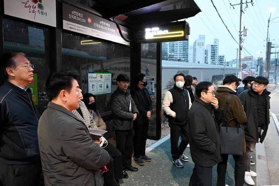 김동근 의정부시장, 57-1번 버스 탑승해 출근길 불편 현장 점검