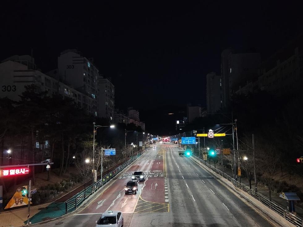 의정부시  노후 가로등 LED로 교체해 도로변 야간 조도 개선