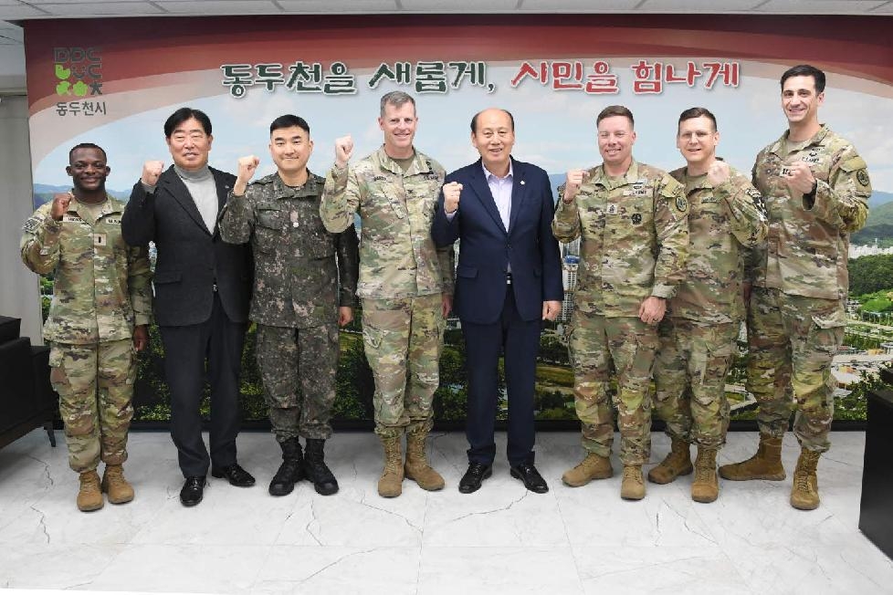 미 제3기병연대장, 캠프 호비 배치 후 첫 동두천시장 방문 ‘강력한 한미