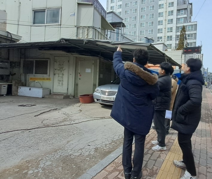‘시민 안전 최우선’ 김포시, 인구밀집 중점관리지역 위반건축물 점검