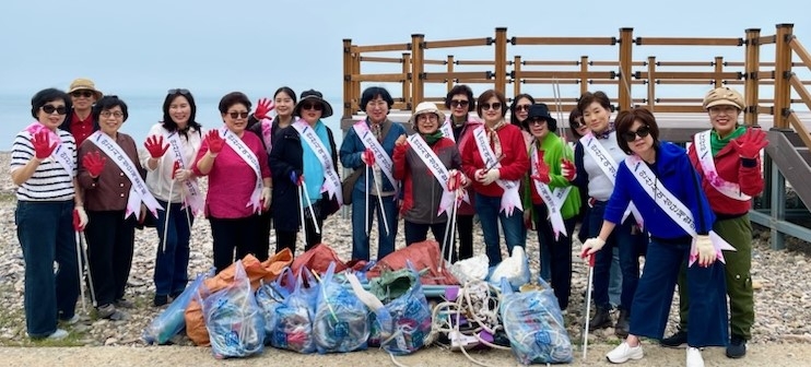 안산시 여성단체협의회, 풍도 환경정화 봉사활동 펼쳐