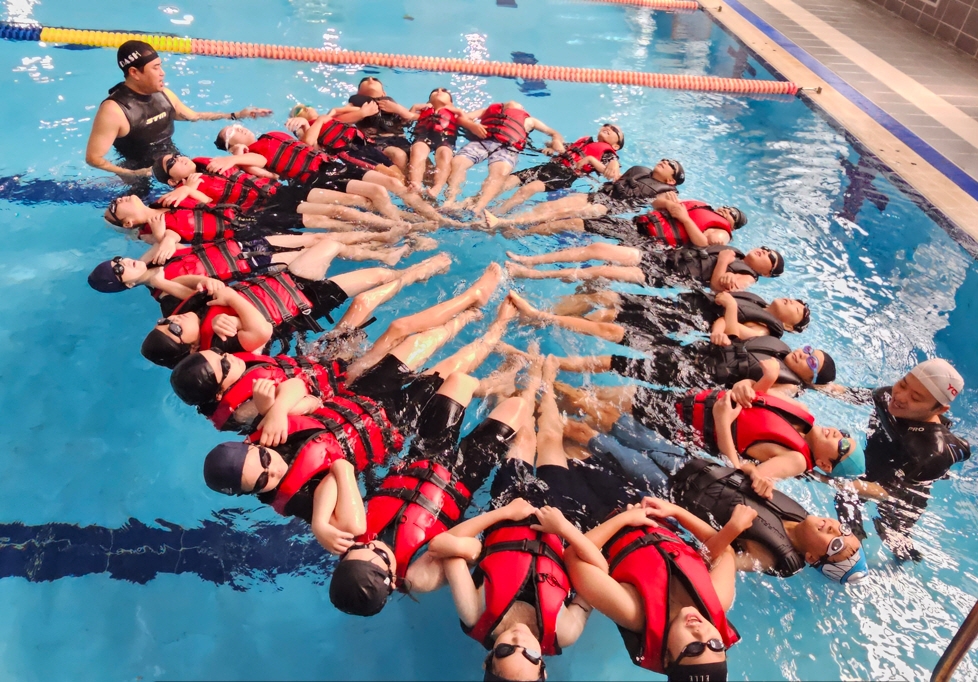 용인도시공사 관내 초등학교 생존 수영 교육 시행