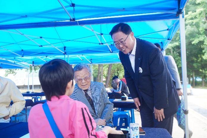 강수현 양주시장, ‘제7회 회천3동 어르신과 손주 바둑잔치’참석…‘어르신과 아이 소통 창구