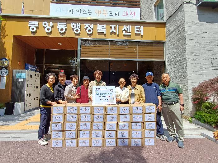 과천시 중앙동, 원불교 과천교당으로부터 김치 200kg 기부받아