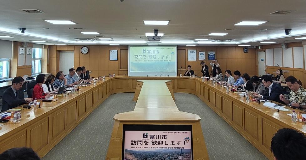 부천시 부천형 통합돌봄 시스템 국내·외 관심 잇따라…일본 시니어 산업 관계자도 방문