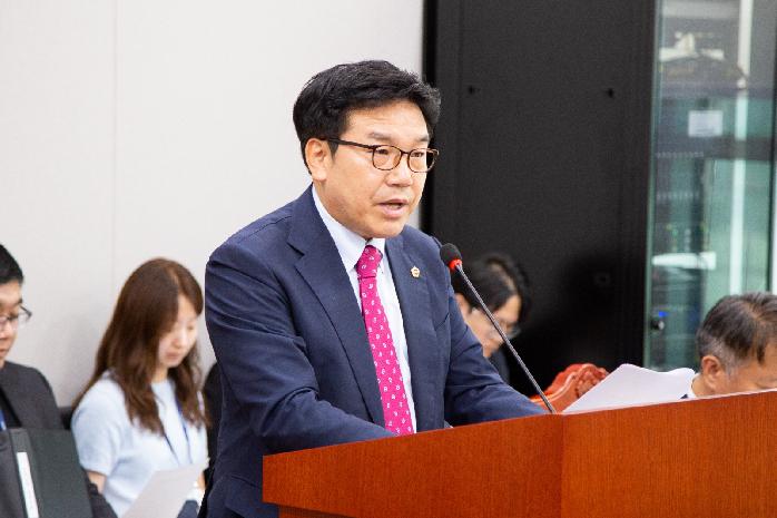 경기도의회 김철현 의원, 경기도 정책연구용역 조례 개정안 상임위 통과