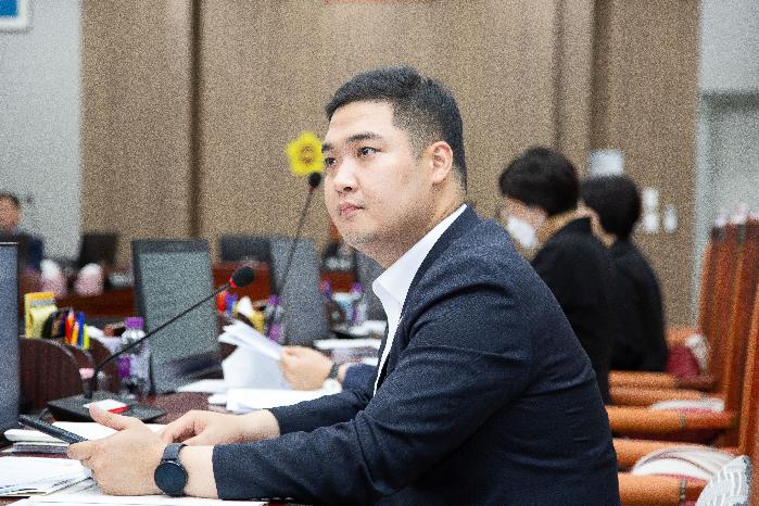 경기도의회 최민 의원, 道 저출생 대응을 위한 효과적 조직 재구성 촉구