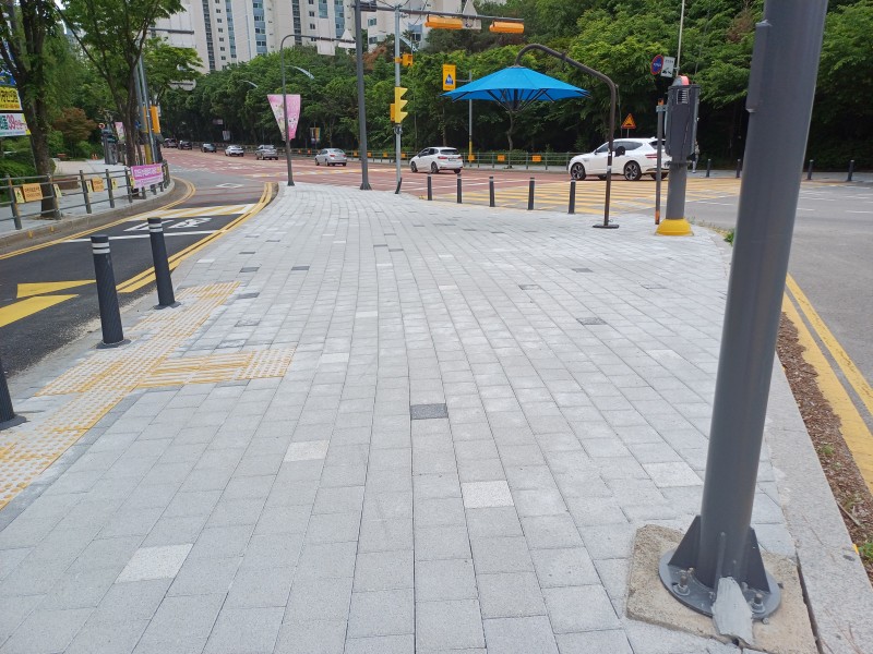 NE_2025_XWZHOU10733.jpeg