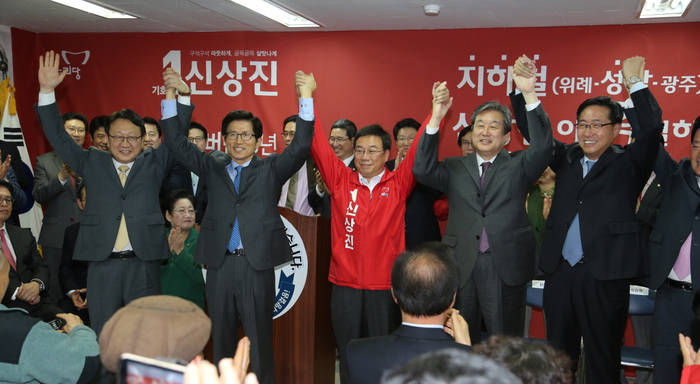 2015040313423857.jpg